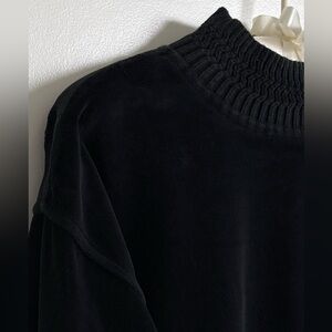 Vintage Liz Sport velour velvet pullover high neck